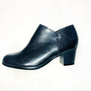 Charlie Paige sz 7 left ankle bootie for amputee